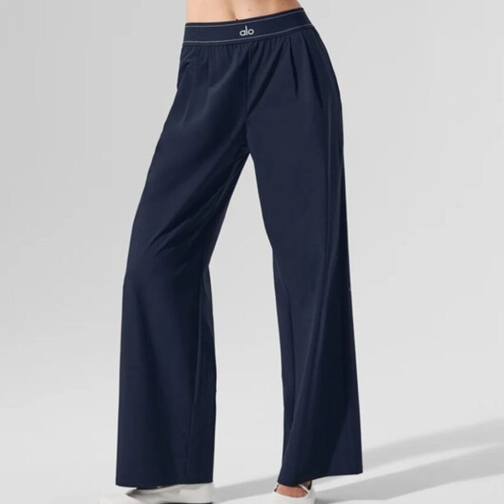 ALO Yoga Suit Up Trouser Navy Blue (Regular)🥰🥰